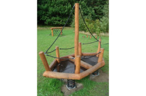 Robinia Sail Boat Springer