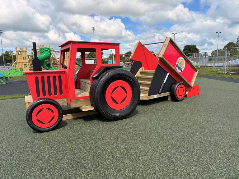 A New Play Area for Somerton Town Council