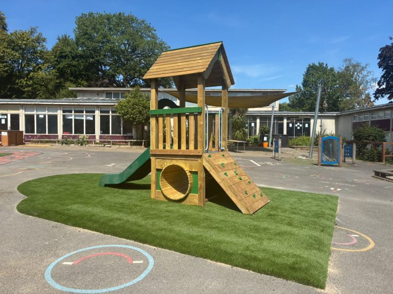 Templewood Primary School playground after installation, photo 10